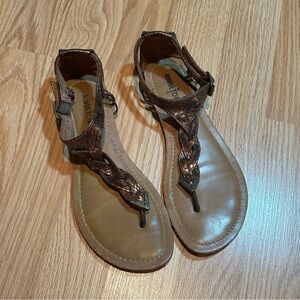 Minnetonka‎ gladiator sandals 7